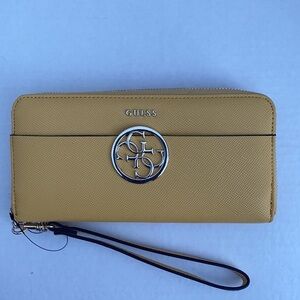 New Guess Womens Kamryn Zip-Around Wallet